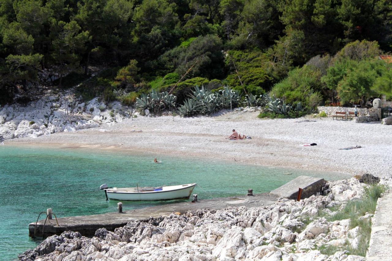 Apartments By The Sea Milna, Hvar - 12244 外观 照片