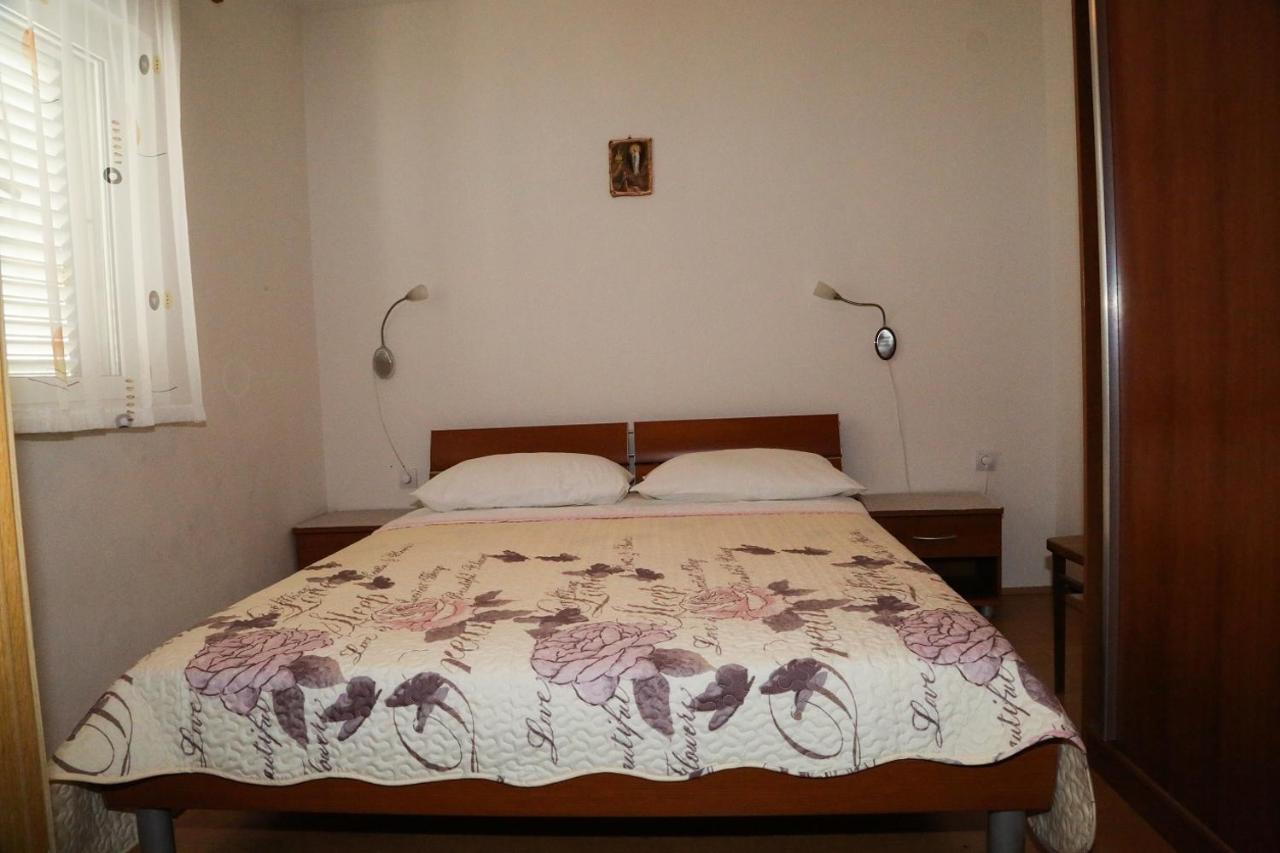 Apartments By The Sea Milna, Hvar - 12244 外观 照片