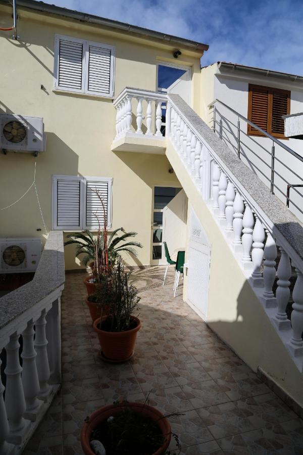 Apartments By The Sea Milna, Hvar - 12244 外观 照片