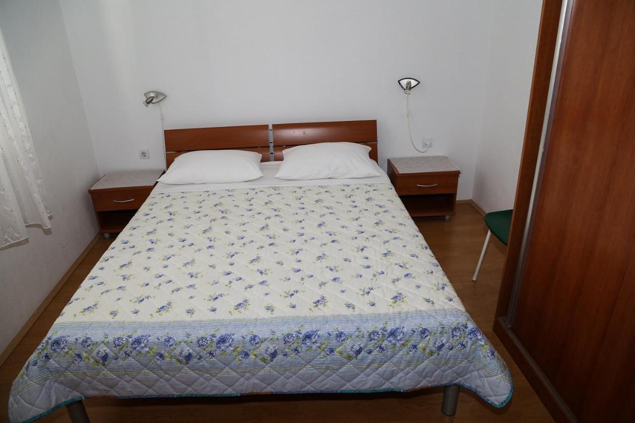 Apartments By The Sea Milna, Hvar - 12244 外观 照片