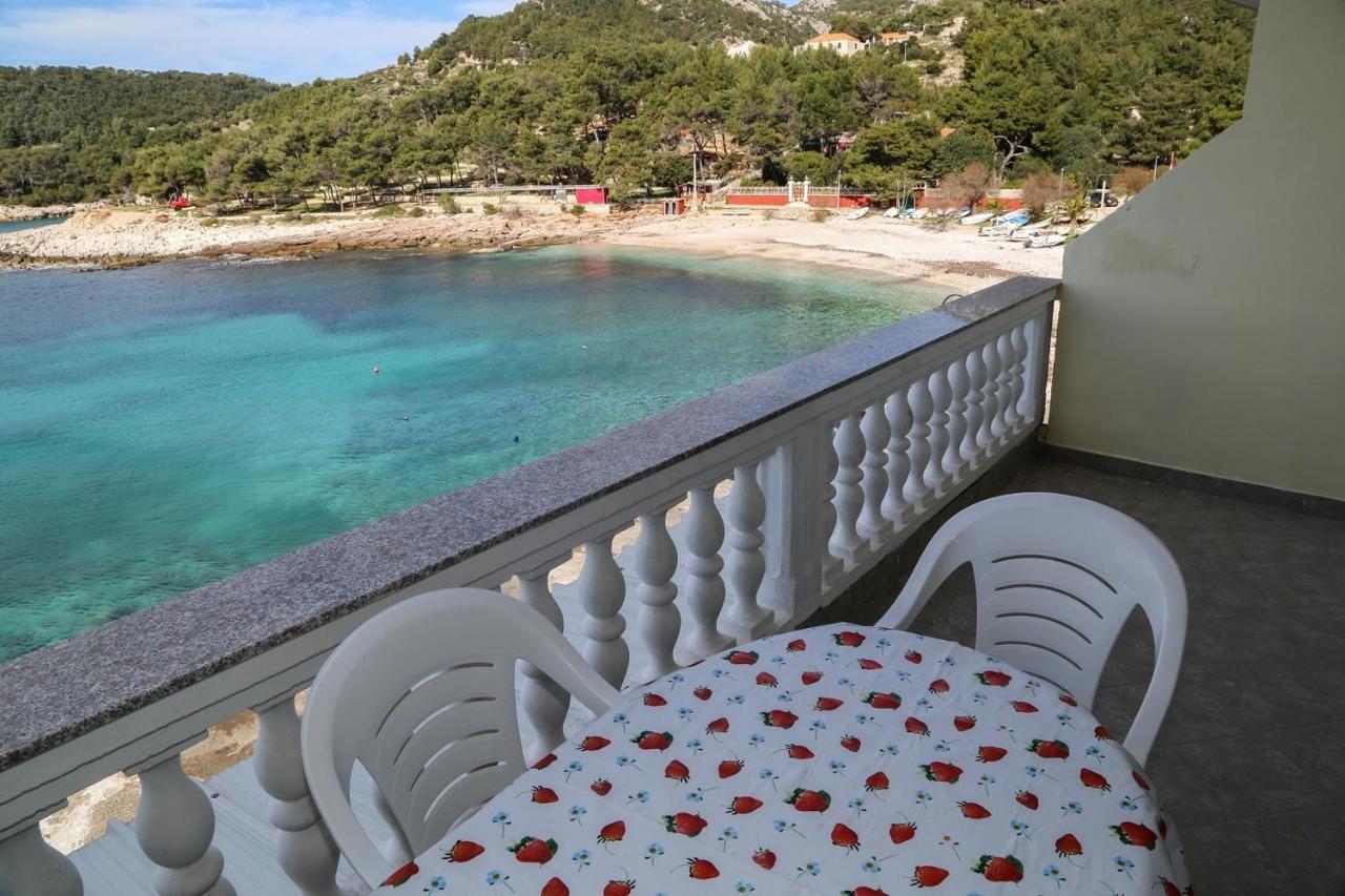 Apartments By The Sea Milna, Hvar - 12244 外观 照片