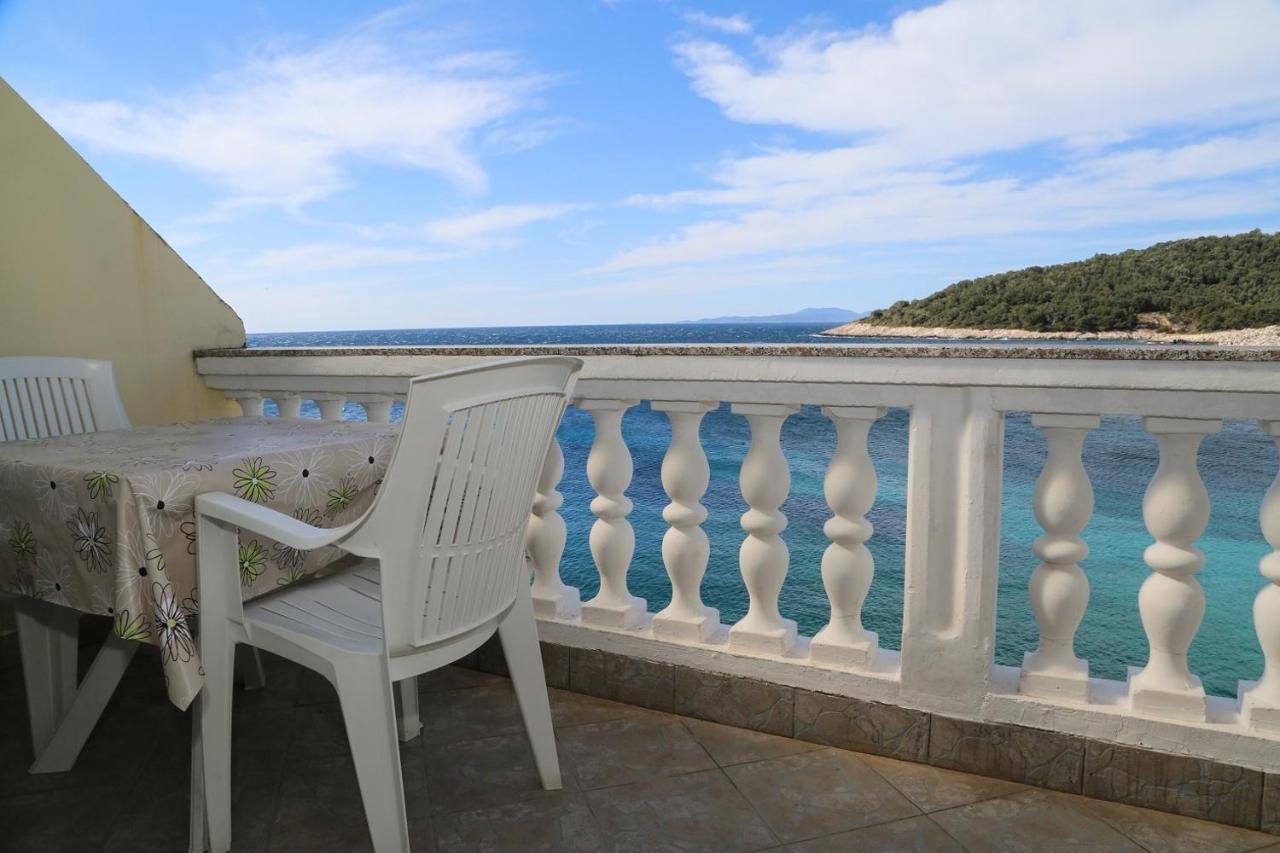 Apartments By The Sea Milna, Hvar - 12244 外观 照片
